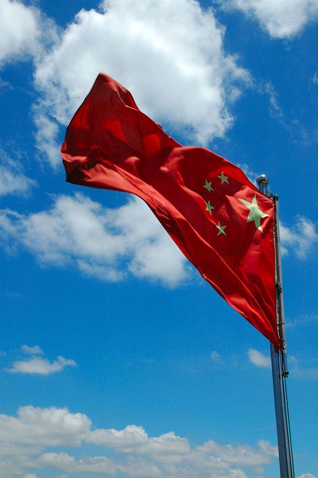 奚梦瑶高调亮相,流苏衣配流苏鞋还玩混搭,是怎么把机场走成“T台秀”的?- 极致问答,解决疑惑的最佳平台